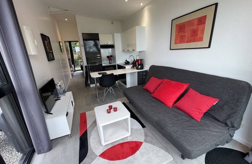 Varengeville-sur-Mer Apartment | Le Lodge Rouge with sea view