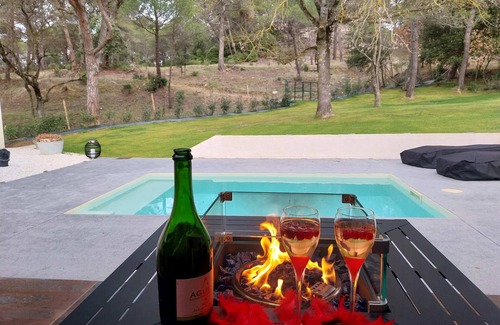 Malves-en-Minervois House | Le Loft "r"omain du Clos F.m.r Dans la Pinède Avec Piscine, Sauna, Spa, Billard