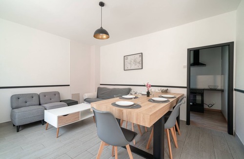 Les Moitiers-d'Allonne House | Le Logis d'Allonne - 10min de la Plage