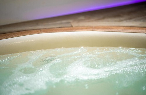 Spontin Apartment | Le Lov't - Suite avec jacuzzi
