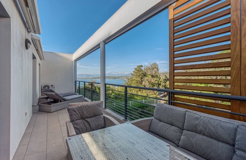 Verghia Apartment | Le Luciani - Apt face à la mer