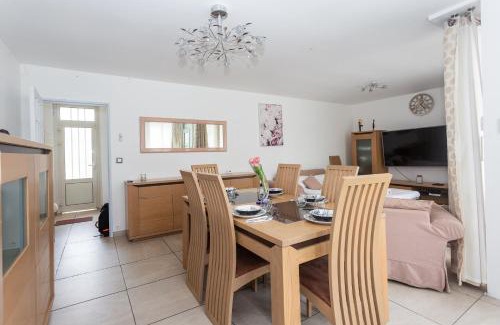 Noisiel House | Le Luma - Maison 6 prs - Jardin - Ping-Pong