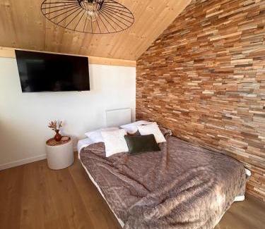 Saint-Germain-sur-Rhone Apartment | Le Mélèze, chaleureux appartement 4pers près de Genève & Annecy