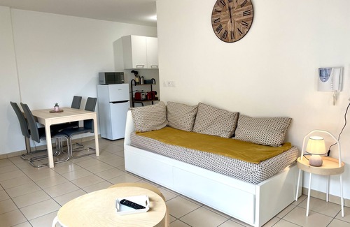 La Demi - Lune Apartment | Le Métropolitain - Grand studio coeur Tassin et gare