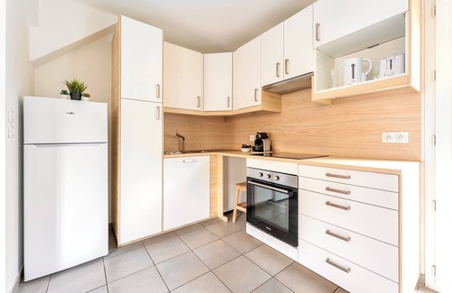 8th Arrondissement House | Le Mûrier - Maison de ville avec patio + parking - 6 pers