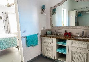 Pointe aux Canonniers House | Le Mandala Moris Guesthouse Pointe aux Canonniers