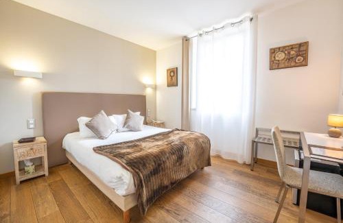 Tarascon-sur-Ariege Hotel | Le Manoir d'Agnès Logis hôtel restaurant