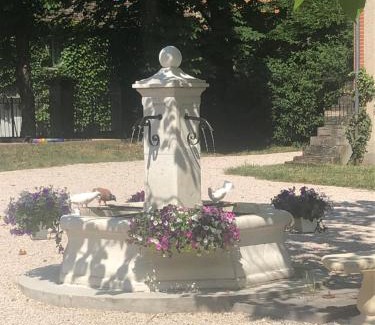 Cronat Bed & Breakfast | Le manoir de la Source au bord de l'EuroVélo 6