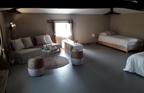 Saint-Pierre-le-Vieux Bed & Breakfast | Le Marais Picotin