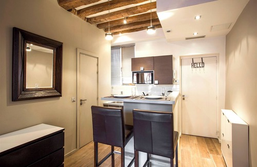 Saint-Gervais Apartment | Le Marais Sicile