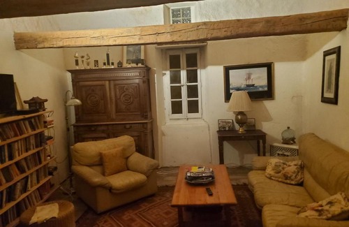 Saint-Chinian House | Le Marin