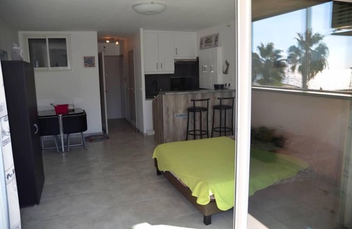 Les Sablettes Apartment | "Le Marine" Les Pieds dans l'eau