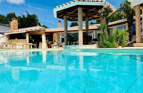 Les Mathes Bed & Breakfast | Le Mas des Mathes, Chambres d'hôtes, Studios