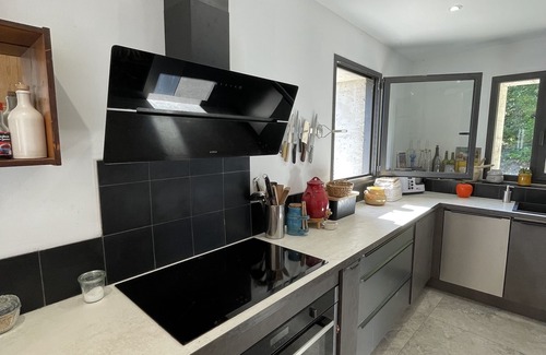 Arphy Cottage | Le Mas Les Vignals gîtes and events, pool view