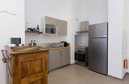 La Joliette Apartment | Le Mazenod - Appartement avec balcon à la Joliette