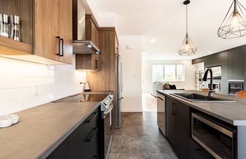 Magog Condo | Le Memph: 3 bdrms pool spa Lake Memphremagog
