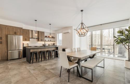 Magog Apartment | Le Memph Chouette spacious comfortable condo cottage eco responsible 3 bedrooms private garage - hot tub & pool Memphrémagog Lake