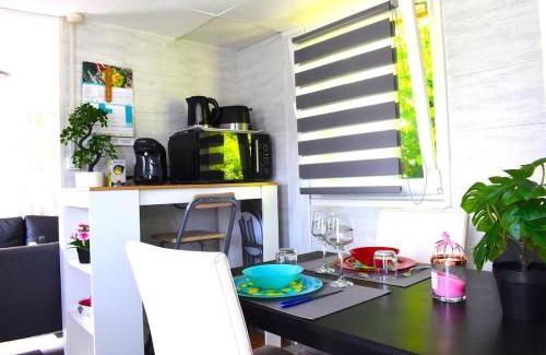 Saint-Julien-de-la-Liegue House | Le Mobil Home du Bois du Buc