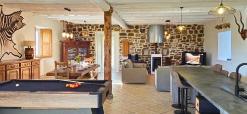 Albon Villa | Le Moulin Charme & Nature