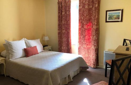 Les Eyzies Hotel | Le Moulin De La Beune