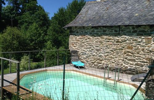 Colombies House | Le Moulin de Limayrac, Gîte avec piscine et jardin privatifs