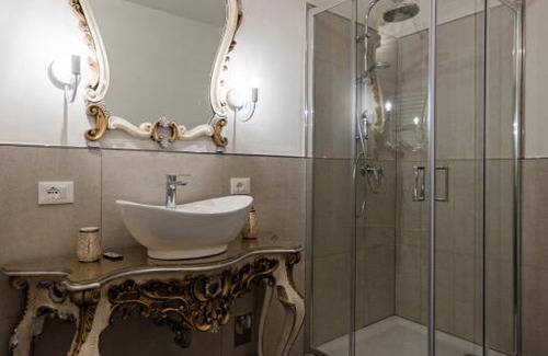 Castiglion Fiorentino Apartment | Le Mura Luxury Room ROOM & PERSONAL SPA