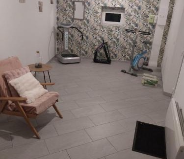 Semeries House | Le murmure du ruisseau - Pièce de vie 60 m2 - Terrasse 30 M2 - 2 WC