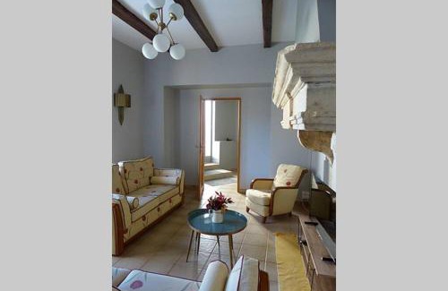 Coussey House | Le nid de Jehanne