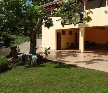 Saint-Esprit House | Le Nid De Nicolas