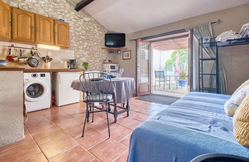 Razac-d'Eymet Apartment | Le nid - fantastic studio gite with pool in 30+ acres nr bergerac