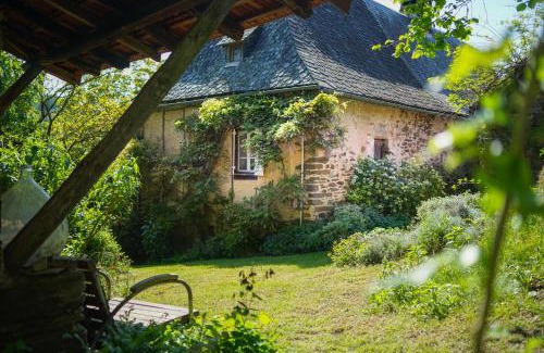 Altillac House | Le Papillon Bleu