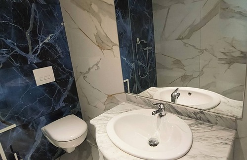 Blaye-les-Mines Bed & Breakfast | Le paradis blanc room completely renovated, in a private environment