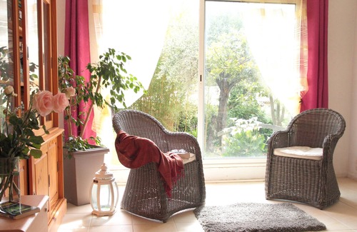Saint-Jeannet House | Le Paradis des Cigales:3 P large terrace with panoramic view in villa/pool