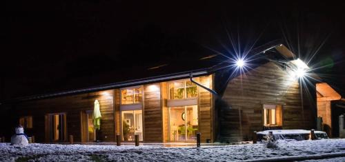Cornier House | Le Paradis - Gîtes de groupe