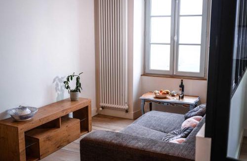 Roquemaure Apartment | Le Pastel