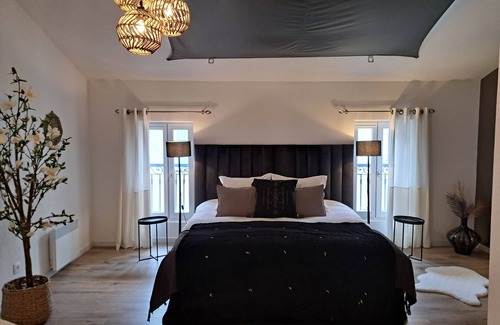 Sisteron Hotel | LE PATIO DE SOPHIE