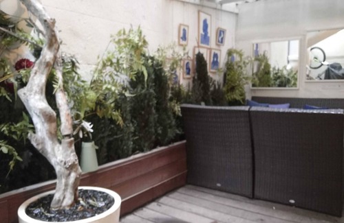 Notre-Dame du Mont Apartment | Le Patio du Cours Julien