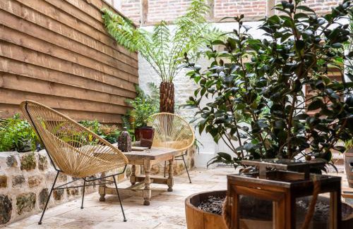 Enclos Apartment | LE PATIO/les suites romantiques du grenier à sel