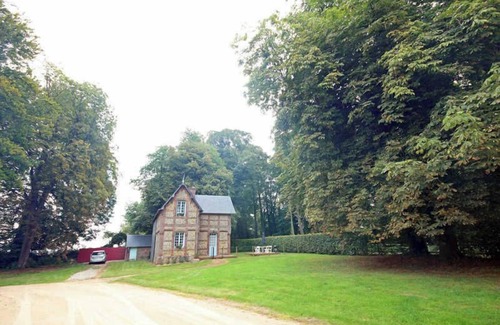 Bourville House | Le Pavillon des Hêtres