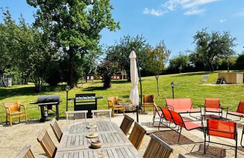 Alloue Villa | Le Pavillon, Grand Manoir du XVIIe avec Piscine, Bain Nordique et accès privé à la Charente
