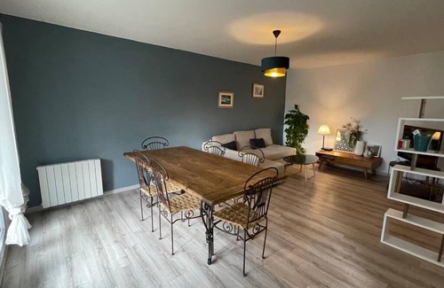 Ferney-Voltaire Apartment | Le Pegan - Appartement 2 chambres proche du centre de Ferney et de Palexpo