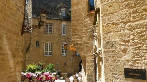 Sarlat-la-Caneda Historic Center Apartment | Le Perigord