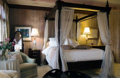 Saint-Sauveur Bed & Breakfast | Le Petit Clocher Gîte Touristique B&B