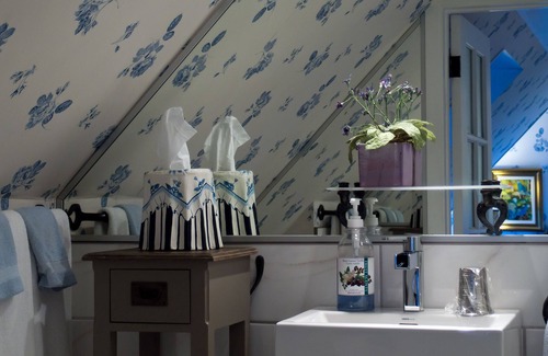 Saint-Sauveur Bed & Breakfast | Le Petit Clocher Gîte Touristique B&B