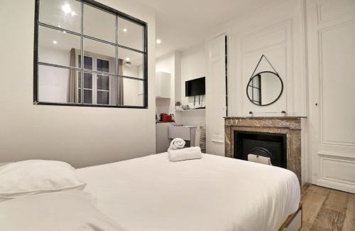 Carnot - Gailleton Apartment | Le Petit Condé - Fully equipped studio - Lyon 2nd