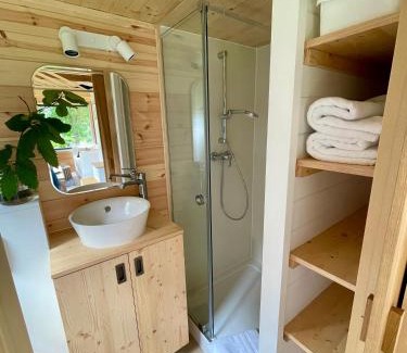 Flamanville House | Le Petit Lodge du Cotentin - Tiny House cosy à 800 m de la mer