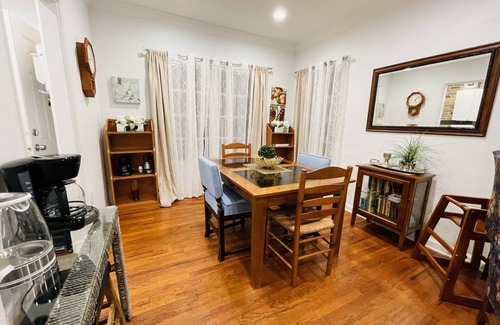 Coconut Grove Cottage | Le Petit Maison