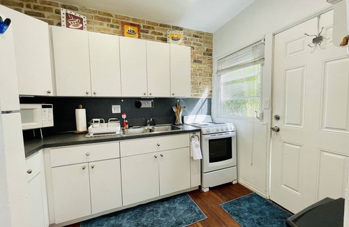 Coconut Grove Cottage | Le Petit Maison