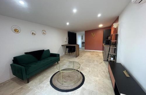 Quartier des Espesses Apartment | Le petit Mas