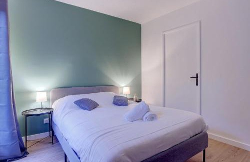 Montigny-le-Bretonneux Apartment | Le Petit Nid - Apt Lumineux en Hypercentre